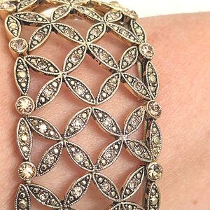 Vintage Signed MONET Gold-Tone Filigree Marcasite Floral Link Bracelet